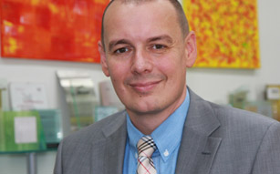 Roland Hofmann ist von Microsoft zu rubicon gewechselt. 